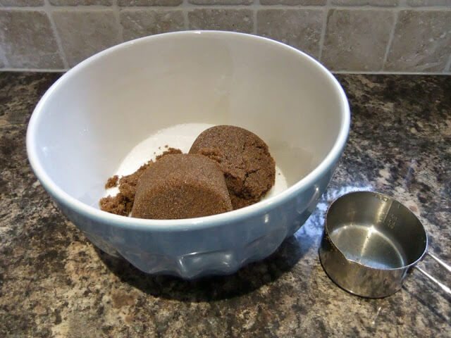 How to make Kahlua – Everyone’s Favourite Coffee Liqueur #coffee