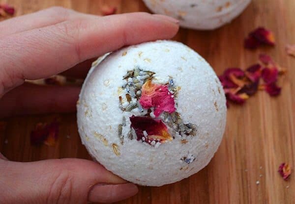 How to make Rose & Lavender Bath Bombs