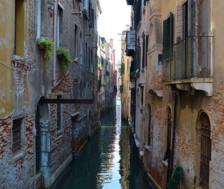Photo diary of a solo trip to Venice, Italy, one of the most romantic cities in the world.