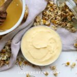 A thick and nourishing honey body butter that you can make with a few ingredients, including cocoa butter, honey, and chamomile essential oil #greenbeauty #skincare