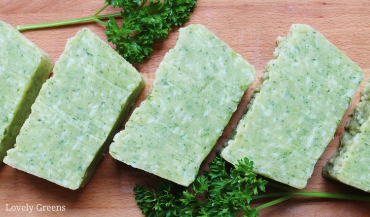 How to make Parsley Soap: a naturally green soap